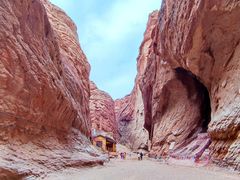 -天山神秘大峡谷