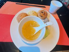 -筠咖啡西餐厅(上海国展宝龙丽筠酒店)