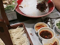 -红鼎豆捞·非遗鲍皇汤火锅(宝丰路店)