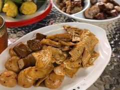 -老鼎万春卤菜(五代传承创始老店)