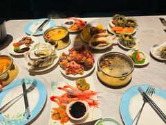-雍容荟帝王蟹活龙虾展台自助(IFS黑金店)