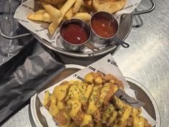 -W COLLECTIVE  DESSERT SHOP