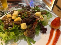 红酒醋烹炒鸡肝沙拉-鼓楼吃面·肉啃肉(南锣鼓巷店)