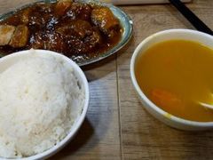 一品東坡肉飯-孖宝去骨海南鸡