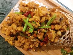 柴窝堡辣子鸡-东方亚克西餐厅(西康路店)
