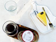 -UNI UNI(环亚凯瑟琳店)