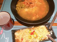 -八月美食小馆(银泰城总店)