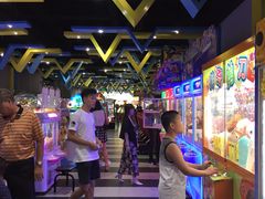 -反斗乐园π·电玩·高空拓展·蹦床(龙华天虹店)