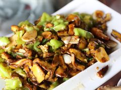 青椒牛肝菌-乡村小榭饭店