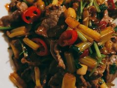 小炒大南门黄牛肉-山里亲戚(淞虹路店)