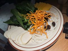 -纳鲁孜·新疆特色餐厅(上海悦荟广场店)