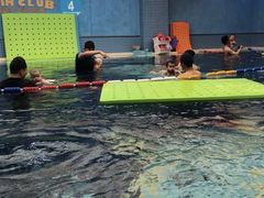 -龙格亲子游泳•水育早教运动中心