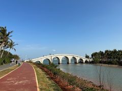-万绿园