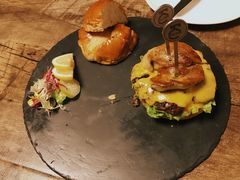 -HIGH FIVE哈福手工汉堡(桂林路店)