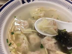 虾肉小馄饨-王家沙点心店(南京西路总店)