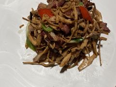 -皇冠明珠鱼翅楼(水上公园店)