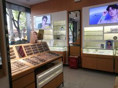 -光明眼镜·蔡司授权(徐泾店)