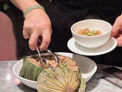 飘香鲜虾荷叶饭-镛记酒家