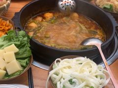 -黔三一夺夺粉酸汤火锅(百信店)