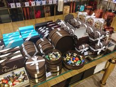 -VENCHI 闻绮(北京国贸商城店)