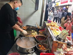 自助取餐区-胡仁根胡记炸炸炸