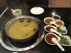 -丫丫汤膳打边炉(宏府408坊店)
