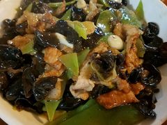 青笋木耳肉片-月圆霖特色农家乐