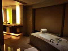 -上海外滩茂悦大酒店