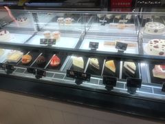 面包甜点陈列柜-牛角村(大族广场店)