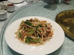 -泉畔人家·老济南经典鲁菜(大明湖店)