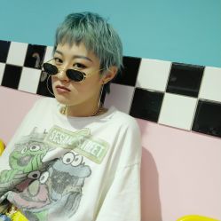 -变画·发型STUDIO