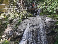 -藏龙百瀑风景区