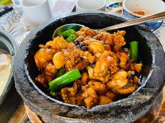 石锅杭椒牛蛙-桂满陇天书(南京德基旗舰店)