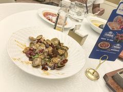 -品海楼·大连海胆锅贴馆(东港店)