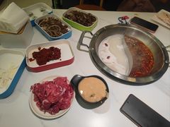 -嘎琉鲜切牛肉自助火锅