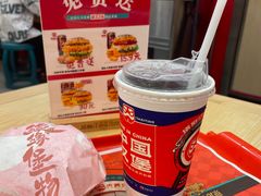 -塔斯汀中国汉堡(徐汇汇京广场店)