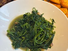 -黄泥岗·地道湖北菜(奥特莱斯店)