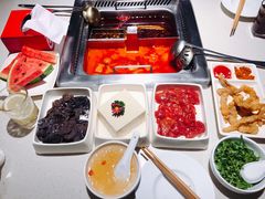 -海底捞火锅鲜切牛肉主题店(长寿路店)