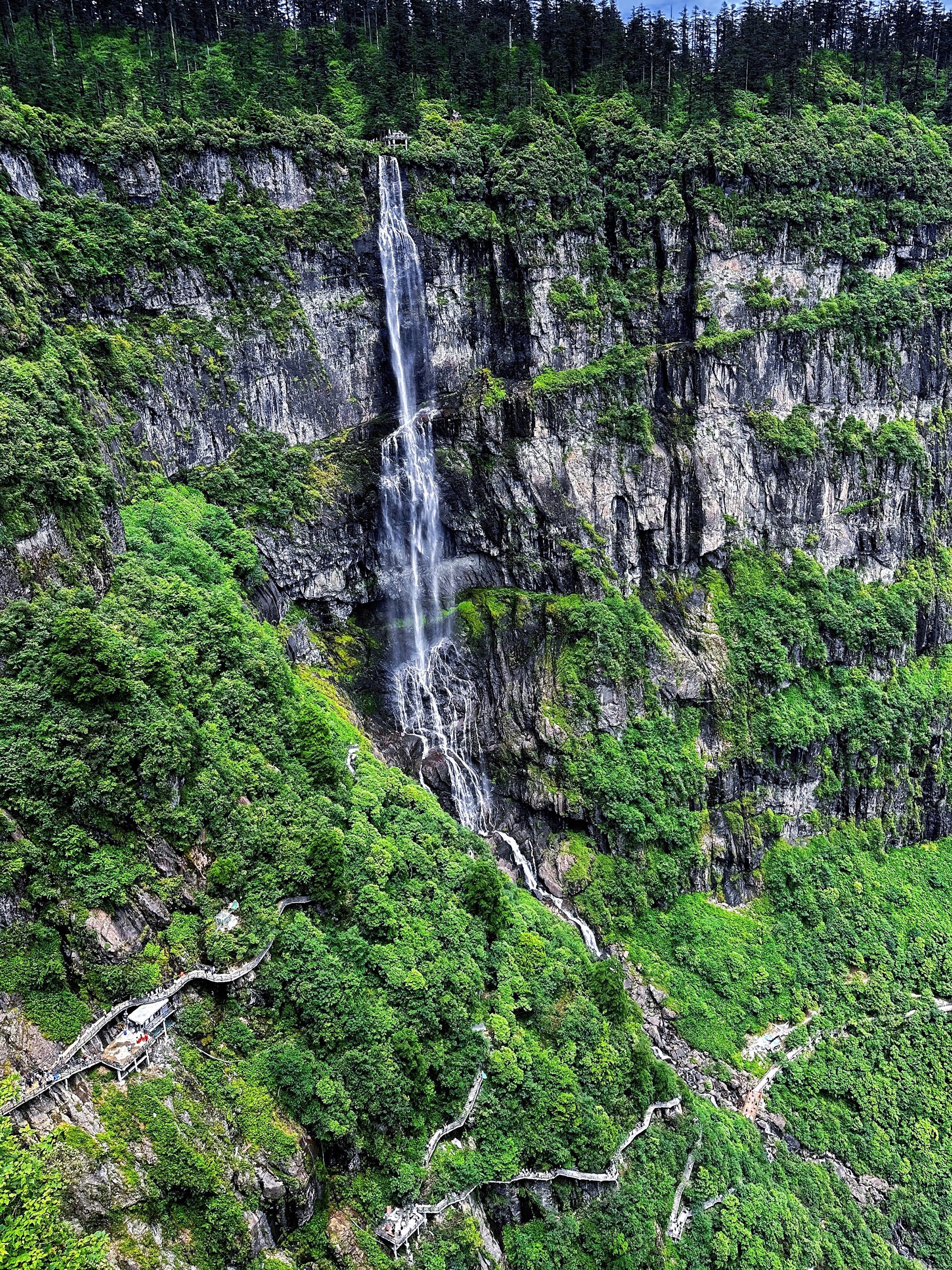 瓦屋山兰溪瀑布介绍图片