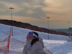 -采薇庄园四季滑雪场