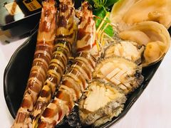 -鲜入围煮花胶鸡海鲜火锅