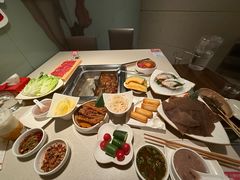 -海底捞火锅鲜切牛肉主题店(长寿路店)