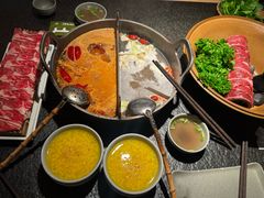 -三出山火锅(南京万象天地店)