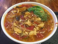 西红柿鸡蛋菠菜面-老陈婆手工面庄