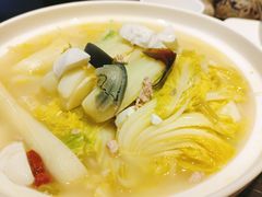 金银蛋上汤娃娃菜-高第街56号港式餐厅·精选(世茂广场宽厚里大明湖店)