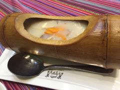 -香巴拉云南餐厅(华莱坞店)