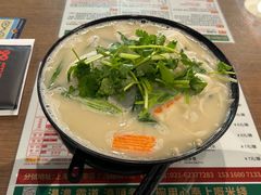 -肥汁米蘭香港米线(定西路店)