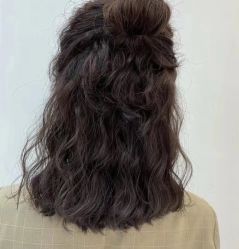 -镁连社·美联社