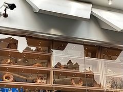 面包甜点陈列柜-好利来(北美N1店)