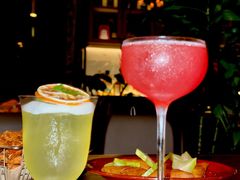 -FOUR PLAY BAR